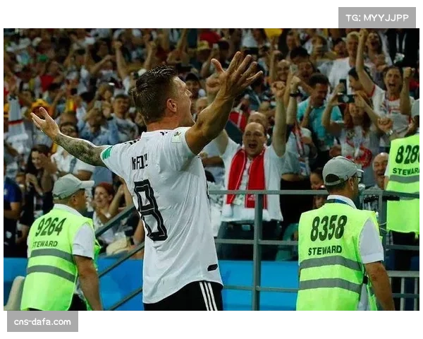 法国中场迎克罗斯回归 老将经验助力青年军冲击冠军